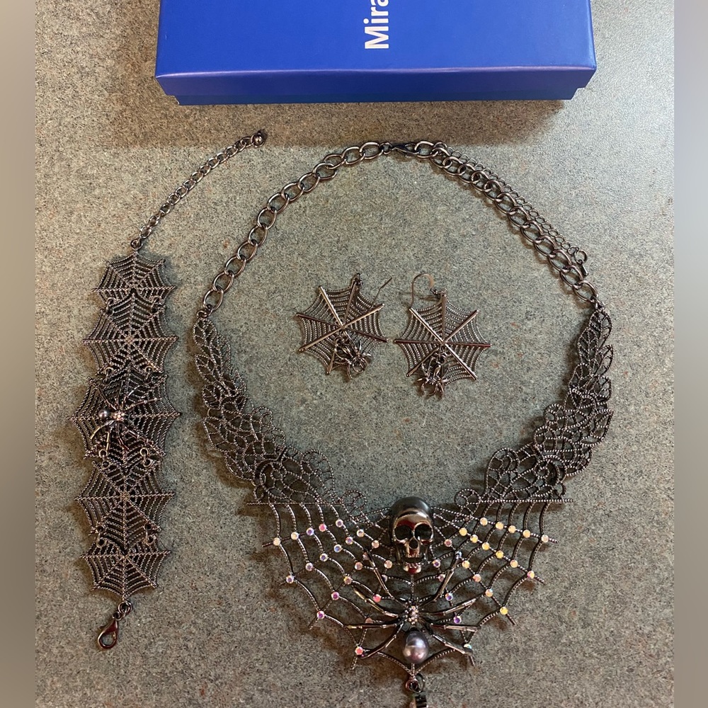 Halloween jewelry set